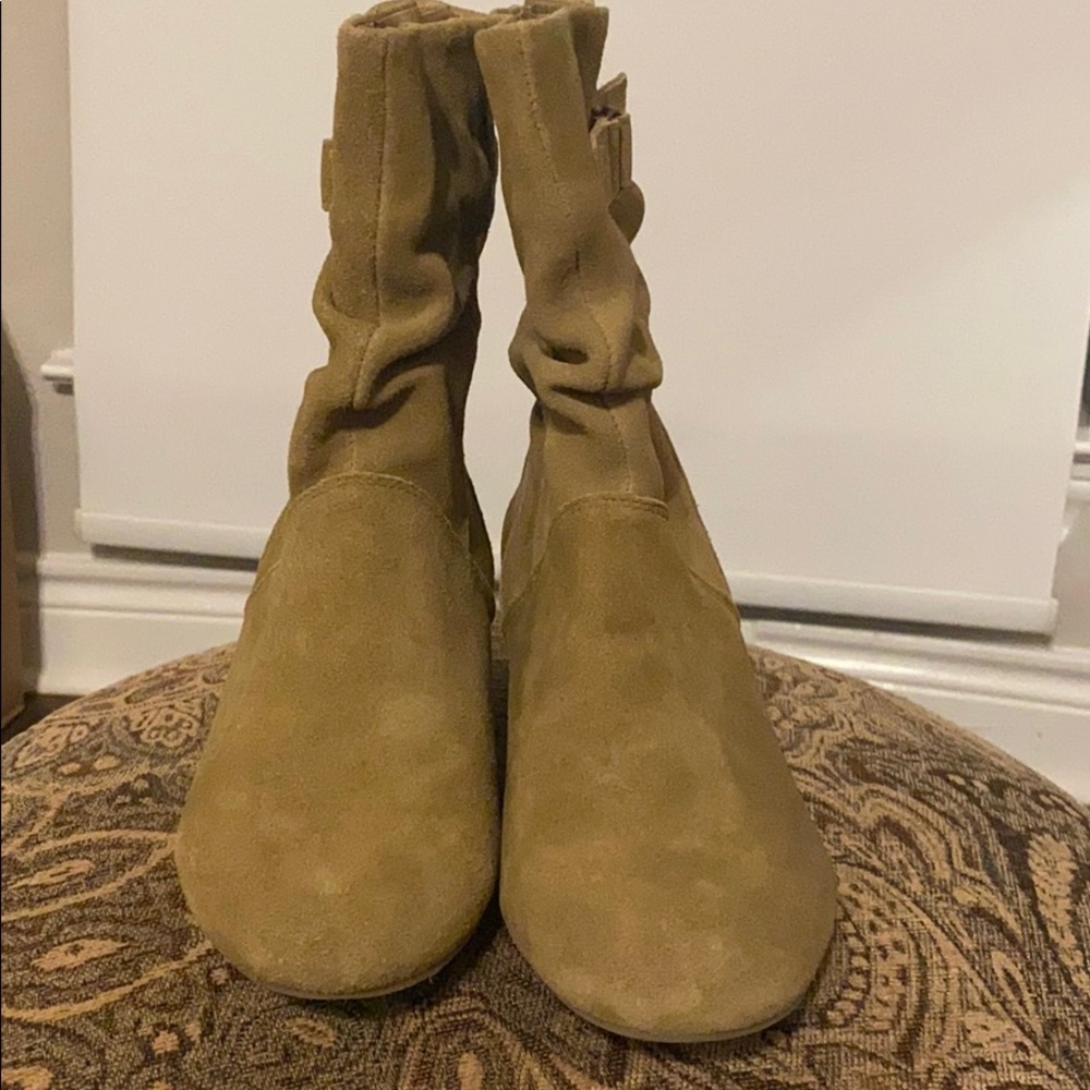 Nine West suede sand booties